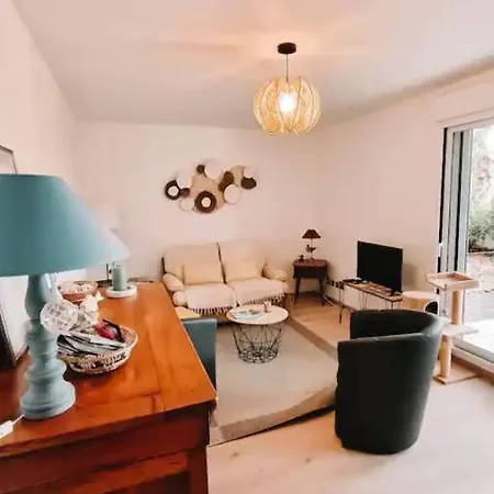 T3 Refait A Neuf /plage/centre/gare/terrasse/pkg/wifi 아파트 *